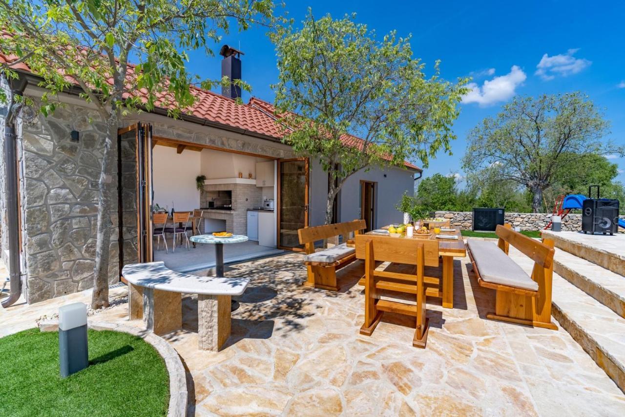 New! Promina Luxury Villa With 72Sqm Heated Pool, Jacuzzi, Infrared Sauna, Tennis Court, Media Room Bogatić Kültér fotó