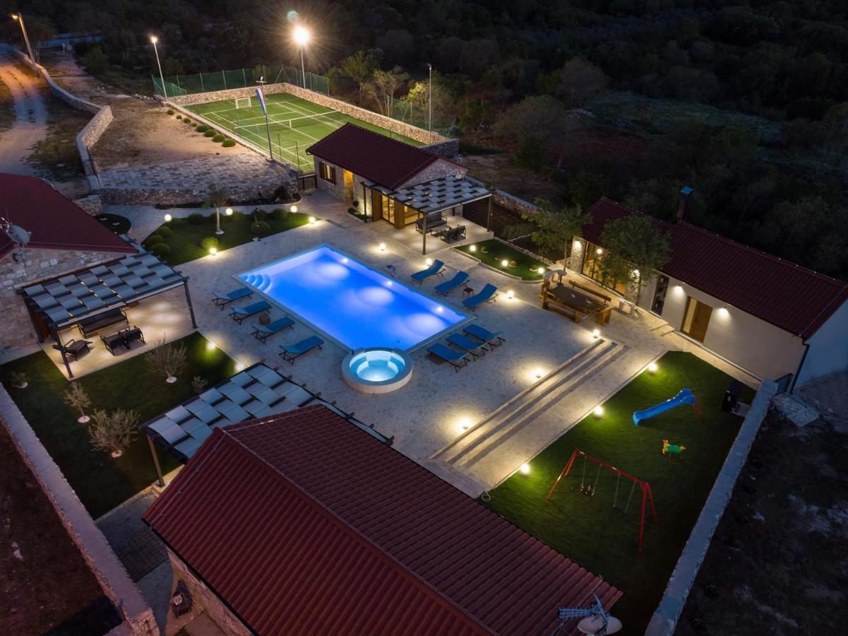 New! Promina Luxury Villa With 72Sqm Heated Pool, Jacuzzi, Infrared Sauna, Tennis Court, Media Room Bogatić Kültér fotó